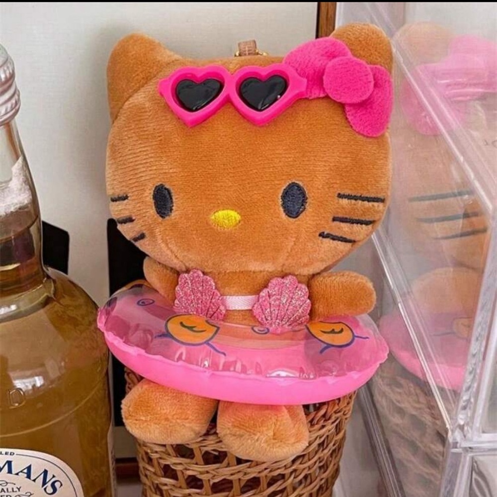 Small hello kitty plushie